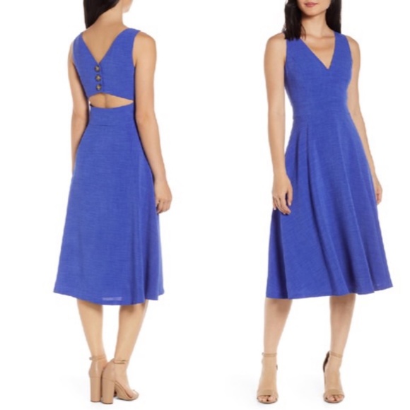 Vince Camuto Dresses & Skirts - NEW Vince Camuto Button Back Fit & Flare Dress